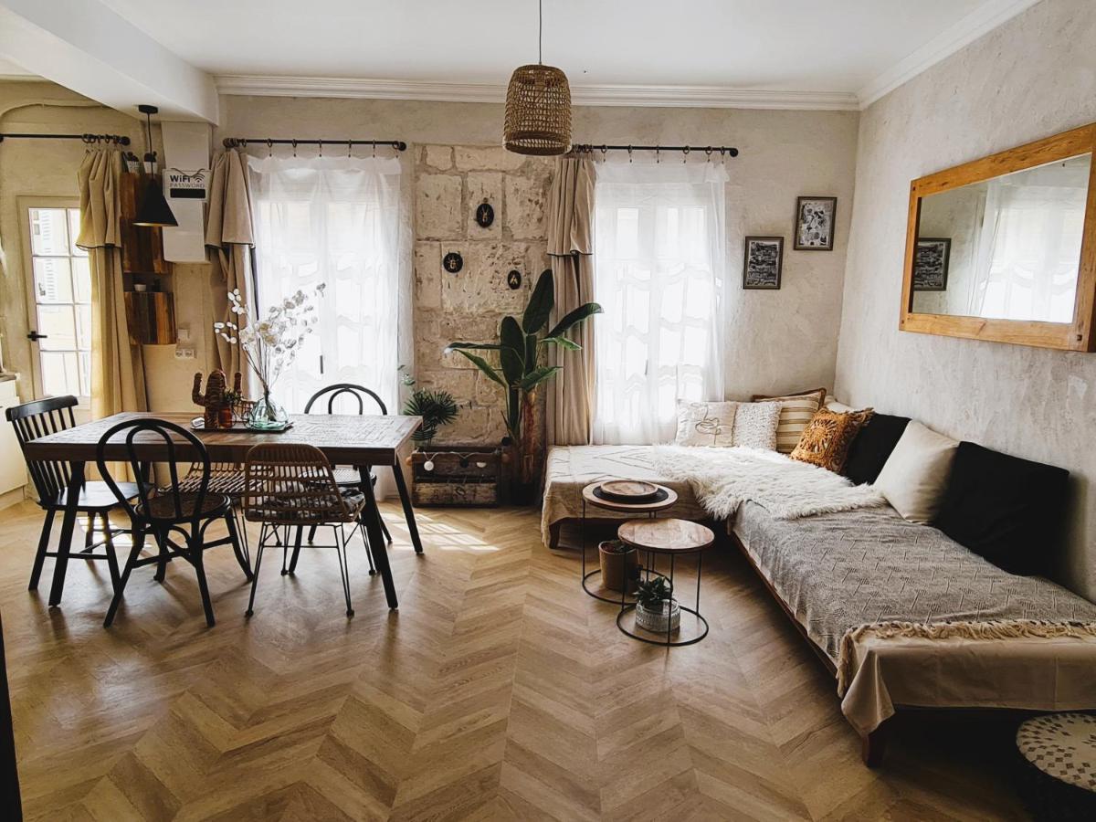 Lunaria Annua Coeur Centre-historique Avignon, A Deux Pas Du Palais, 4-5 Personnes Clim Wifi Appartement *